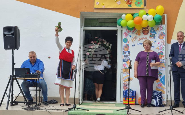 Добрич - първи учебен ден - тържество