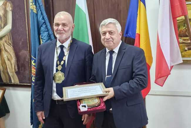 Русенски университет „Ангел Кънчев“: Академик Христо Белоев стана почетен гражданин на град Силистра