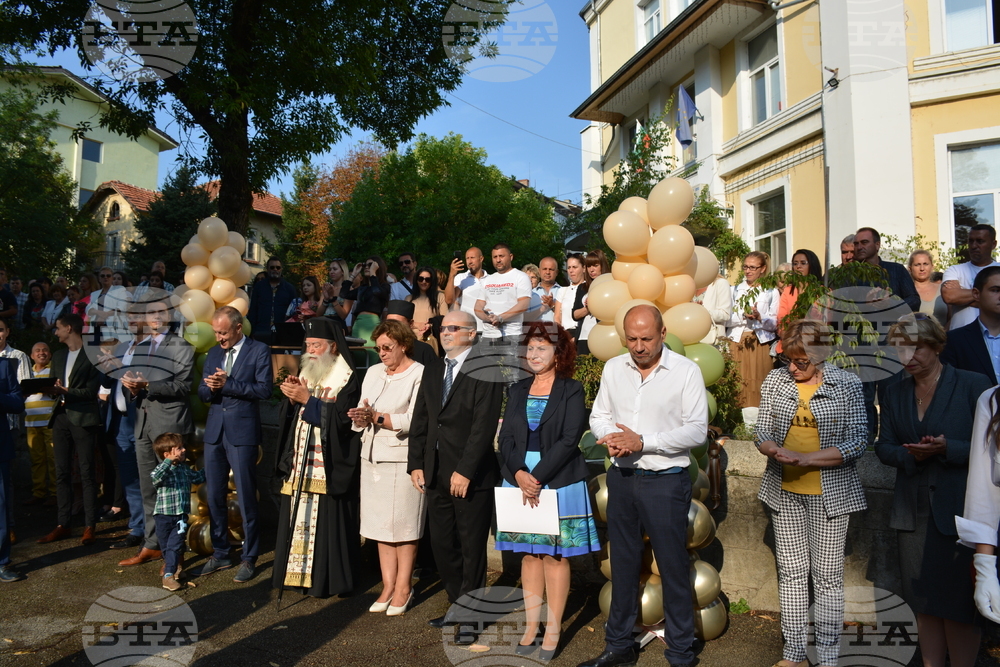 Ловеч - Езикова гимназия - ново крило