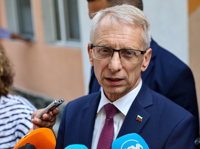 Ние сме пред избори и има политическа конкуренция между партиите, които участват в това управление, каза премиерът Николай Денков