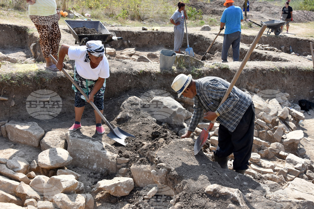 Suvorovo - excavations - prehistoric settlement