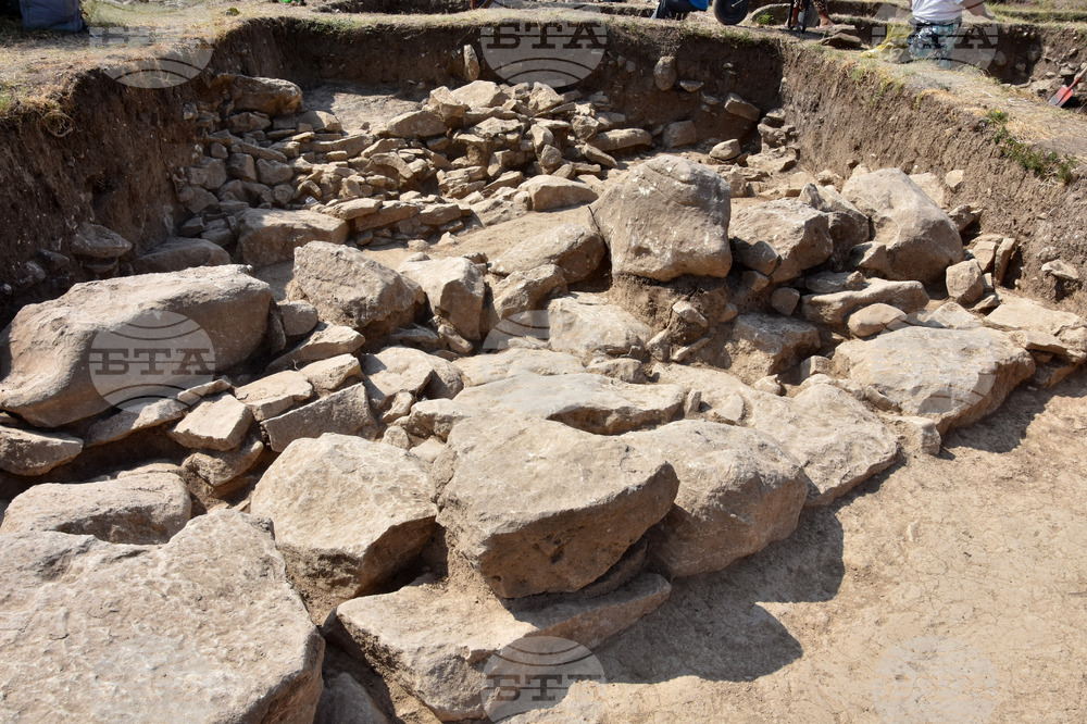 Suvorovo - excavations - prehistoric settlement