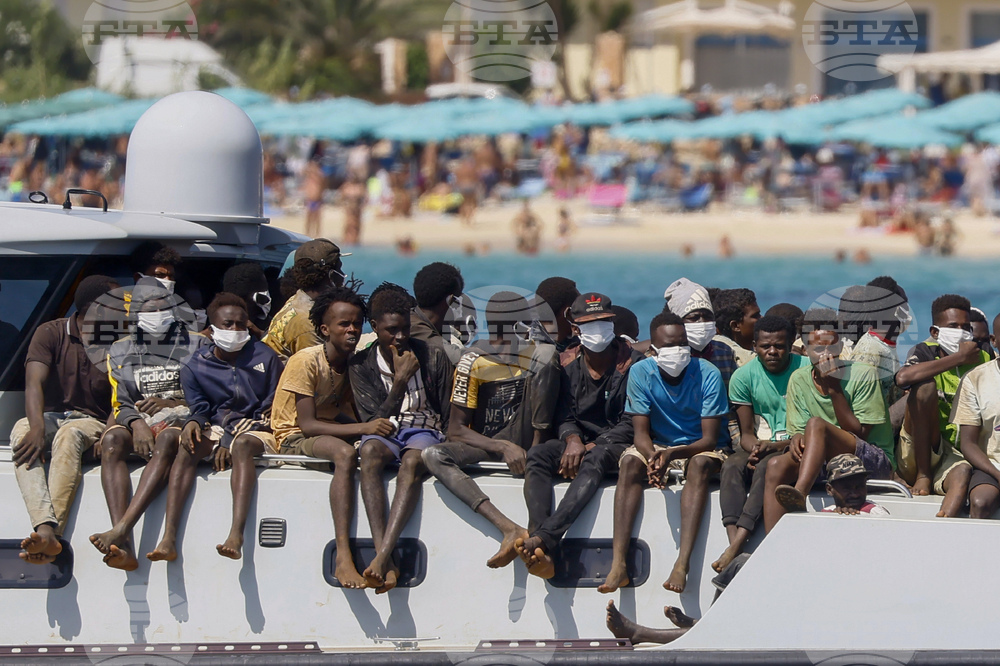 ЕК приветства решението на евродепутатите да подкрепят списъка на "сигурни" страни, чиито граждани няма да получават международна закрила