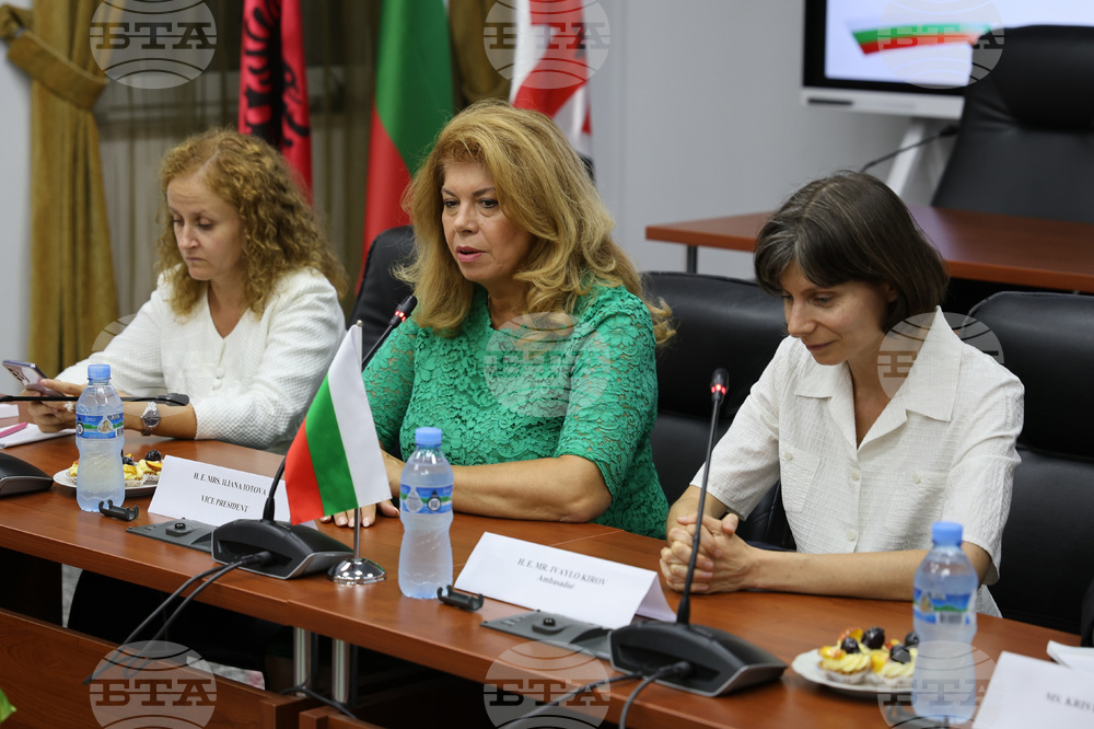 Албания - Тирански университет - Илияна Йотова - ректор - среща