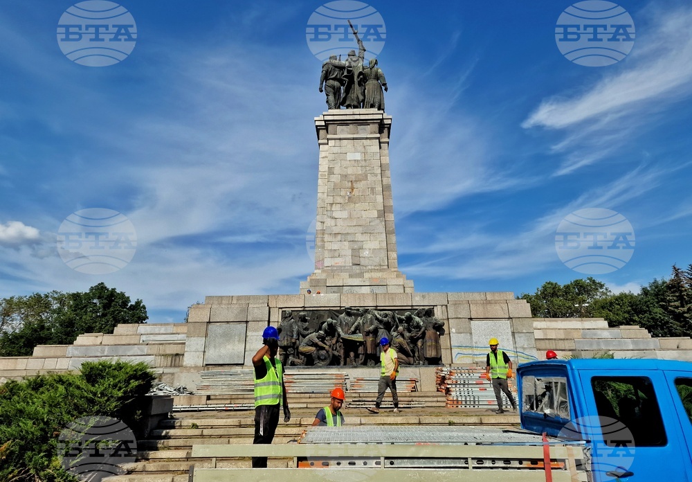 Паметник на Съветската армия - работници