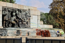 Паметник на Съветската армия - работници