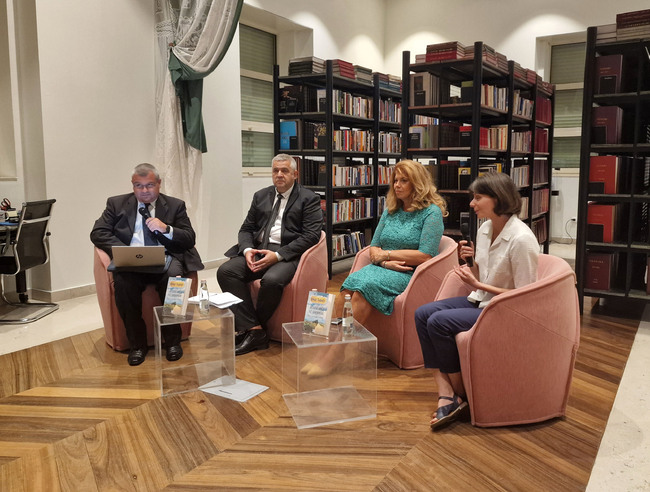 Книгата на доц. Спас Ташев "Българите в Албания" беше представена на албански в Тирана