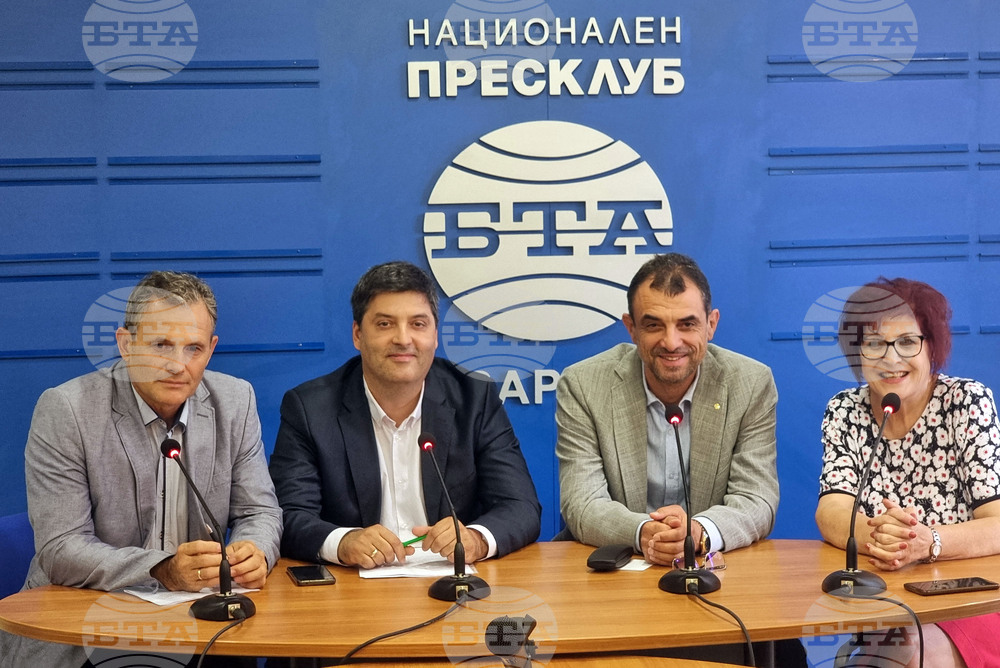 И представители на партии заявиха подкрепа за кандидатурата на адвокат Чавдар Чавдаров за кмет на община Пазарджик, издигнат от инициативен комитет "Почтеност във всичко"
