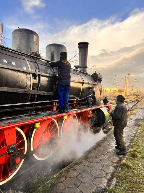 БДЖ: Днес е професионалният празник на локомотивните машинисти