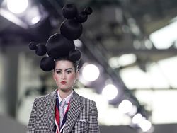 Thom Browne Fall 2022 - Runway