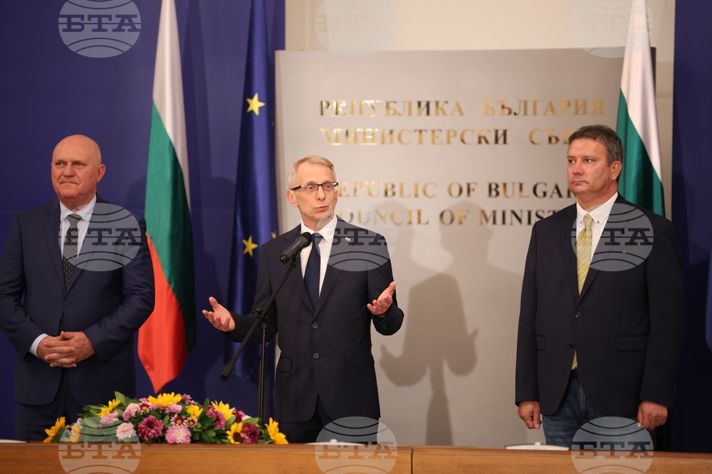 Николай Денков - ученици - награди