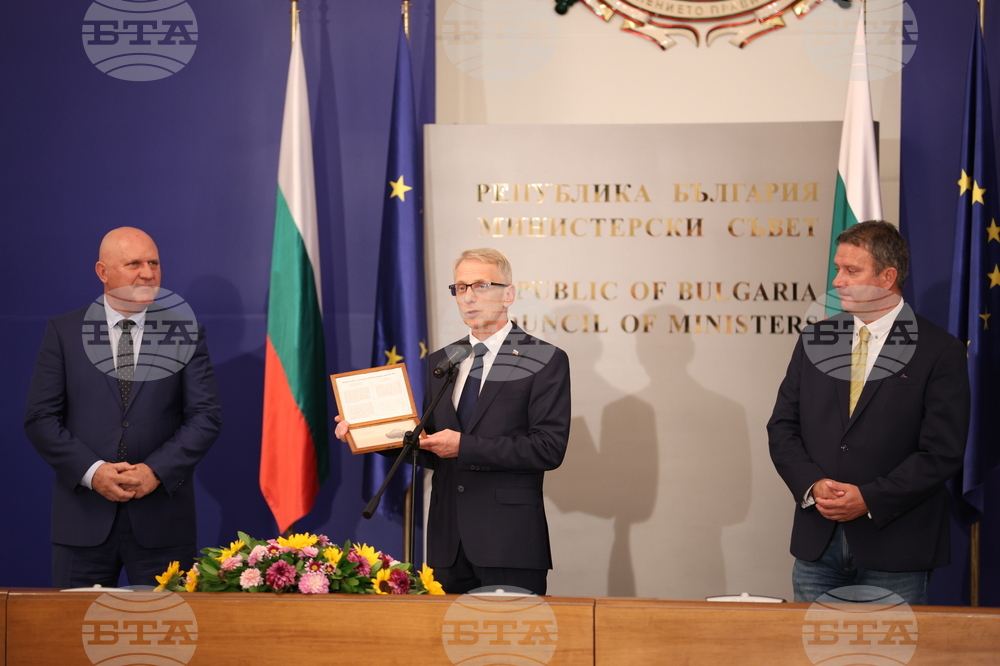 Николай Денков - ученици - награди