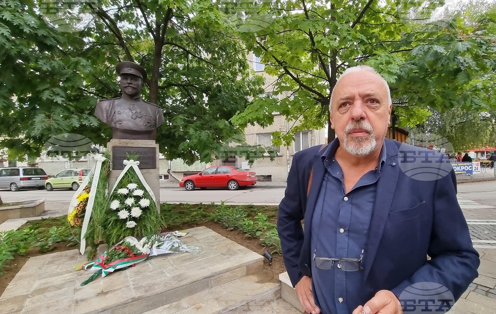 Севлиево - генерал Никола Генев - бюст-паметник - откриване