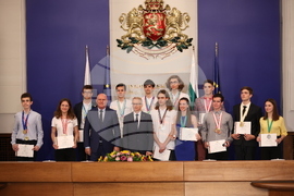 Николай Денков - ученици - награди