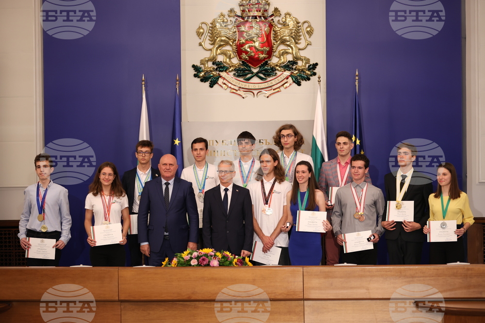 Николай Денков - ученици - награди