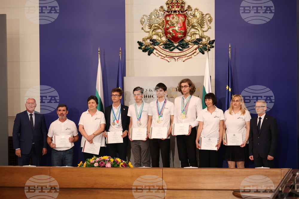 Николай Денков - ученици - награди