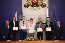 Николай Денков - ученици - награди