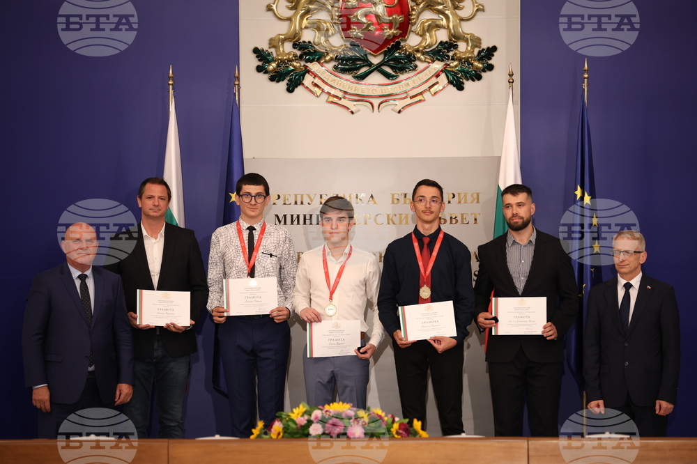 Николай Денков - ученици - награди