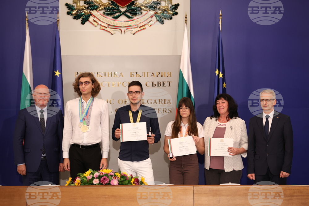 Николай Денков - ученици - награди