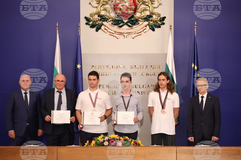 Николай Денков - ученици - награди