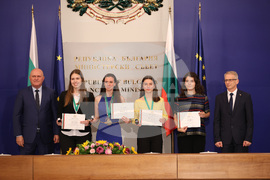 Николай Денков - ученици - награди