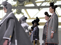 Thom Browne Fall 2022 - Runway