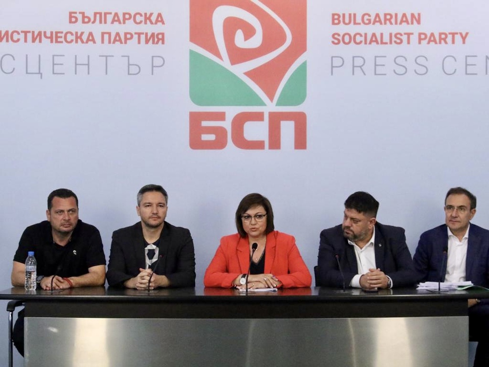 Корнелия Нинова: Правителството предаде българския национален интерес