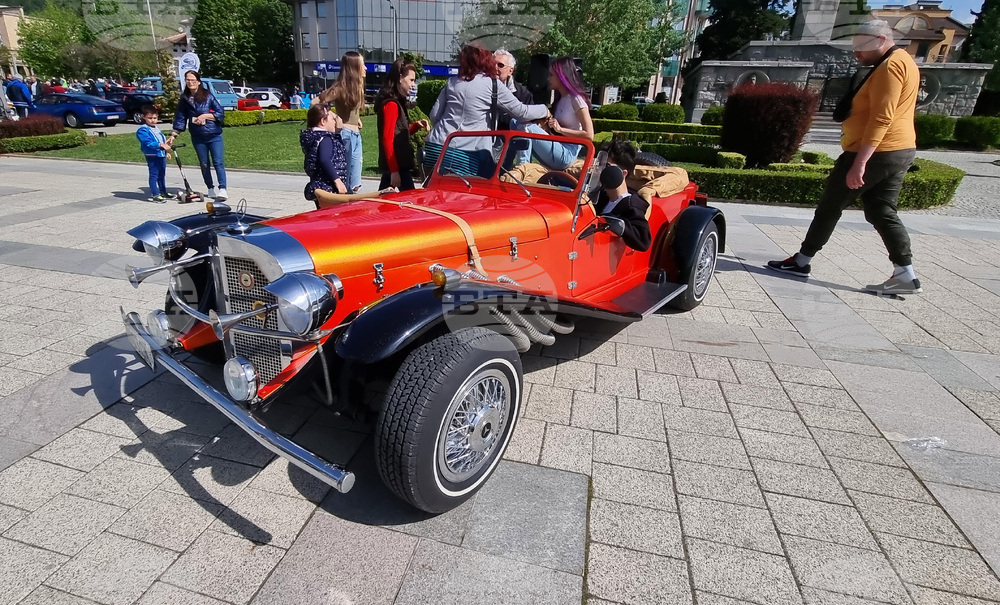 Сливен - автомобили - ретро парад