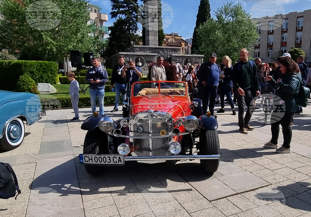 Сливен - автомобили - ретро парад