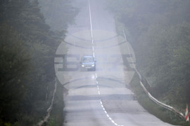 Село Голям Поровец - есенна мъгла