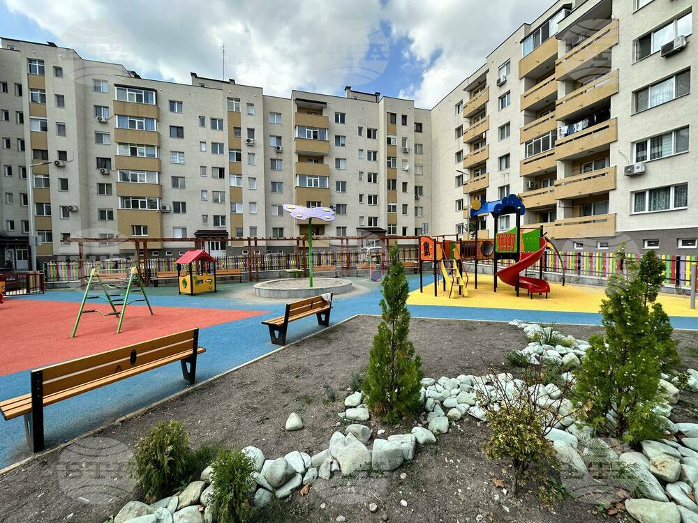 Община Хасково: Междублоковото пространство на бул. „Васил Левски“ 61-63 е напълно обновено и облагородено