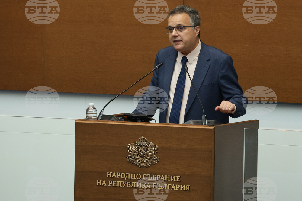 Парламент - заседание - Стоян Михалев