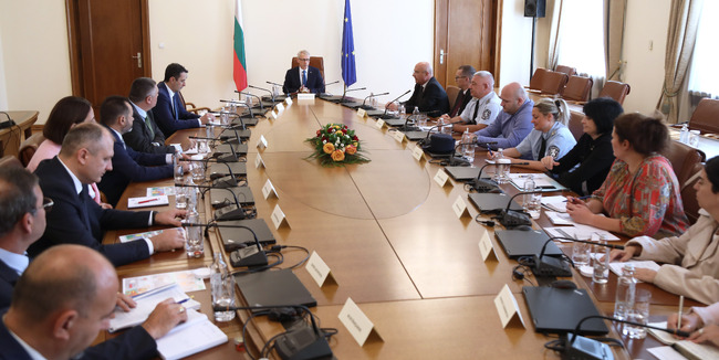 Министерски съвет: Електронното известяване на шофьорите за наложени глоби при нарушение влиза в сила до месец