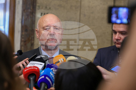 Парламент - Комисия по отбрана - Тодор Тагарев