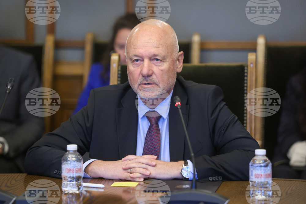 Парламент - Комисия по отбрана - Тодор Тагарев