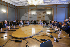 Парламент - Комисия по отбрана