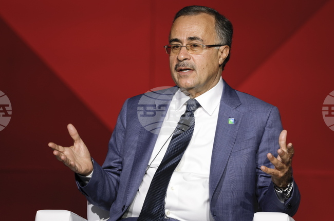 Нарушеното корабоплаване в Ормузкия проток застрашава световната икономика, заяви главният изпълнителен директор на "Сауди Арамко"