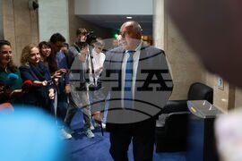 Парламент - извънредно заседание