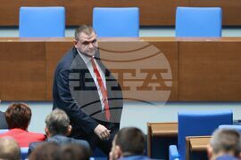 Парламент - извънредно заседание