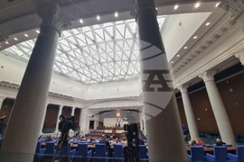 Парламент - извънредно заседание