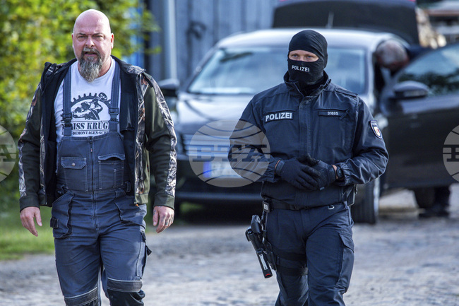 Германски съд отмени забраната на неонацистката група "Хамърскинс"