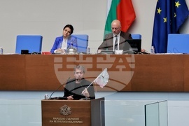 Парламент - извънредно заседание