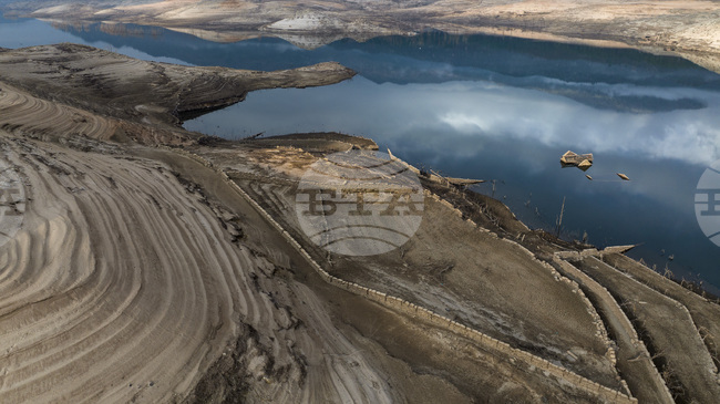 Иберийският полуостров се върти по посока на часовниковата стрелка, показва ново изследване