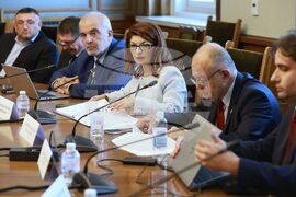 Парламент - Комисия по вътрешна сигурност и обществен ред