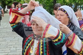 Кърджали - фолклорно надиграване „Танцувай с нас“