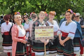 Кърджали - фолклорно надиграване „Танцувай с нас“