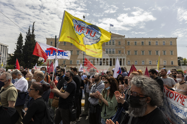 Смущения в обществения транспорт се очакват утре в Гърция заради първомайски стачки