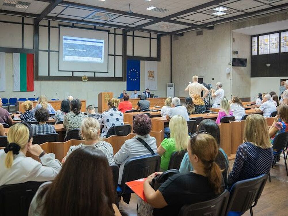 Община Благоевград: Кметът Илко Стоянов представи нов електронен административен сайт и новоразработена онлайн платформа за социални услуги на Община Благоевград