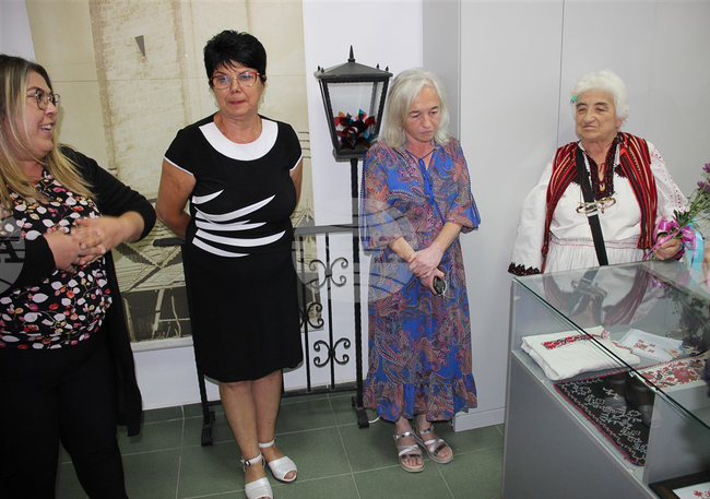 Разград - изложба - плетива