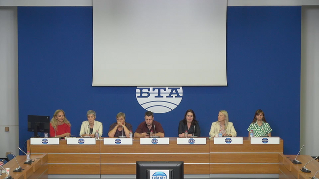 Пресконференция на тема: „Пазарлък, заплати и шуробаджанащина в „Майчин дом“.